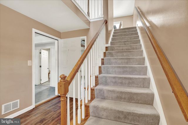 2030 GREYSTONE DR, Lebanon, PA 17042