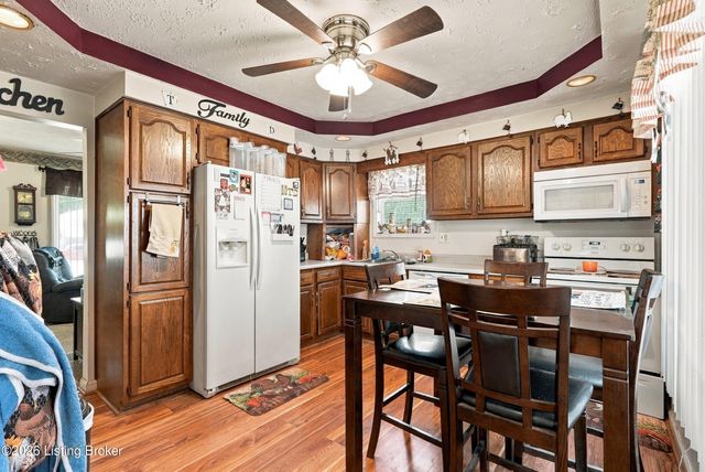 6115 Julie Kays Way, Louisville, KY 40258
