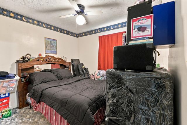 6115 Julie Kays Way, Louisville, KY 40258