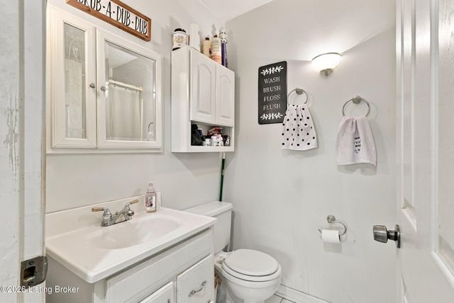 6115 Julie Kays Way, Louisville, KY 40258
