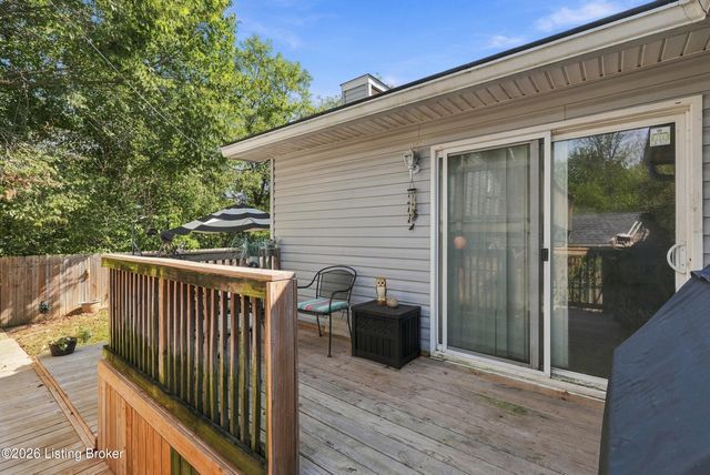 6115 Julie Kays Way, Louisville, KY 40258