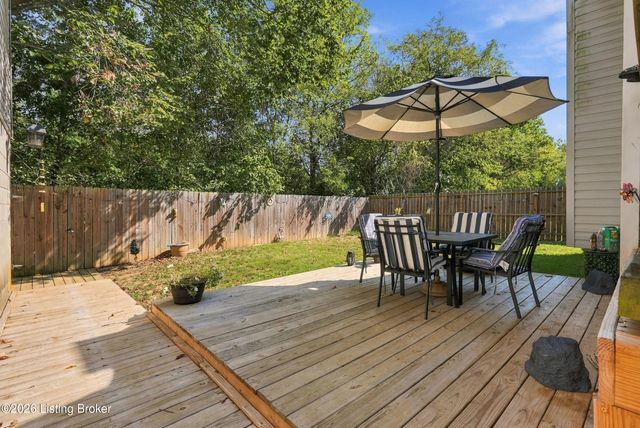 6115 Julie Kays Way, Louisville, KY 40258