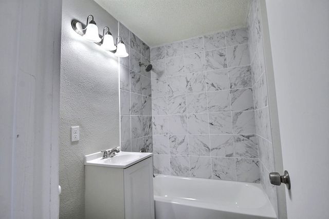 2602 N Minnesota Ave, Wichita, KS 67219