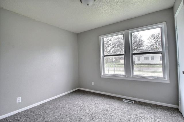 2602 N Minnesota Ave, Wichita, KS 67219