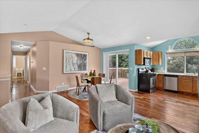 1021 N Drury Ct, Liberty Lake, WA 99019