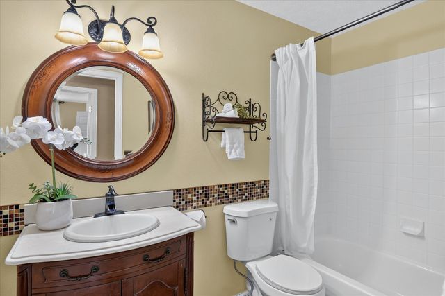 1021 N Drury Ct, Liberty Lake, WA 99019