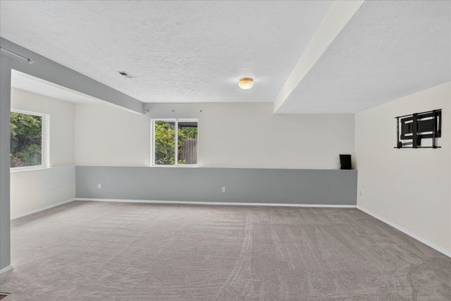 1021 N Drury Ct, Liberty Lake, WA 99019