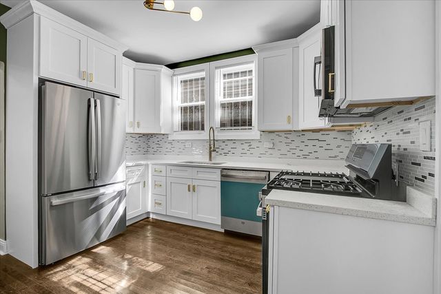 7320 S Oakley Avenue, Chicago, IL 60636