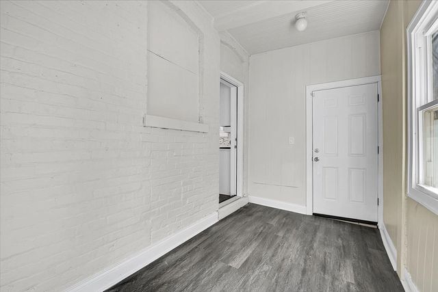 7320 S Oakley Avenue, Chicago, IL 60636