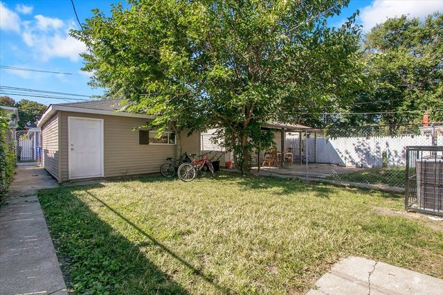 7320 S Oakley Avenue, Chicago, IL 60636