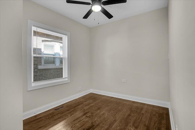 7320 S Oakley Avenue, Chicago, IL 60636