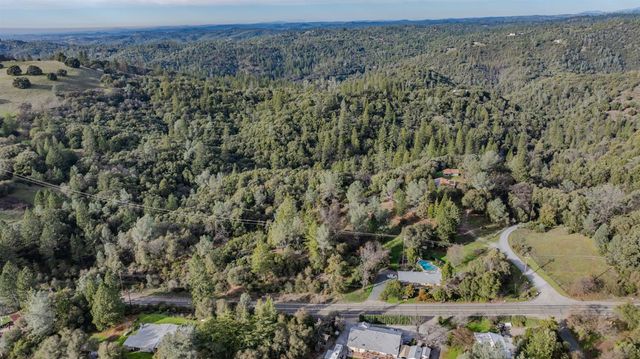 13171 Ridge Ct, Sutter Creek, CA 95685