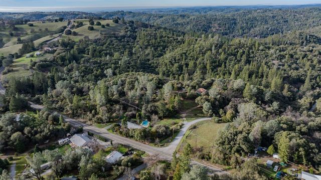 13171 Ridge Ct, Sutter Creek, CA 95685