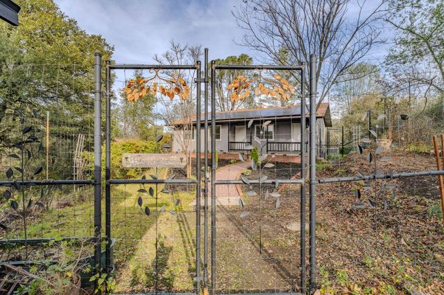 13171 Ridge Ct, Sutter Creek, CA 95685