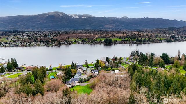 23066 Sagers Lane, Mount Vernon, WA 98274