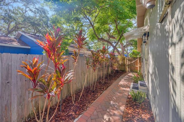 1155 WITHLACOOCHEE STREET, Safety Harbor, FL 34695