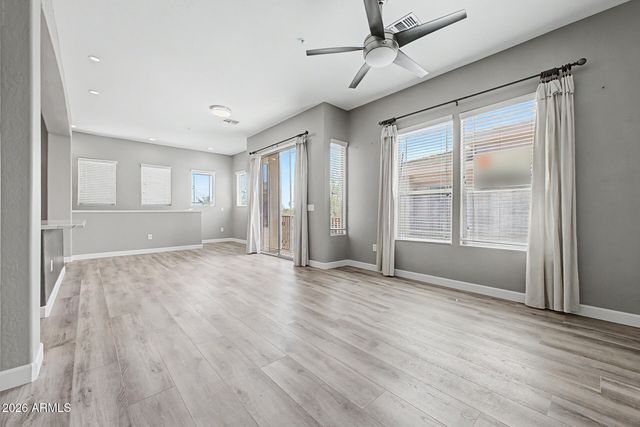 42424 N GAVILAN PEAK Parkway 52206, Anthem, AZ 85086
