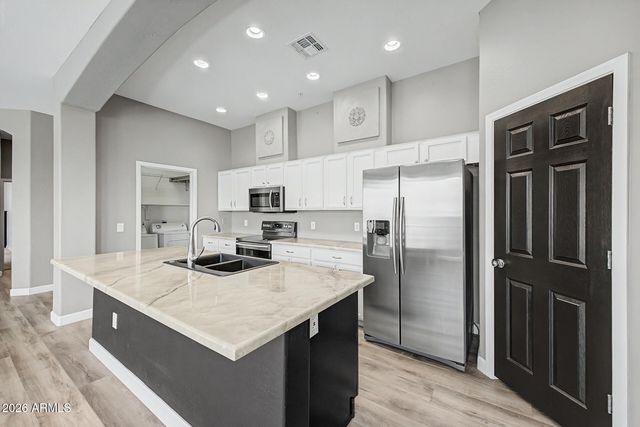 42424 N GAVILAN PEAK Parkway 52206, Anthem, AZ 85086