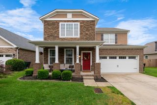 1645 Stonewater Dr, Hermitage, TN 37076