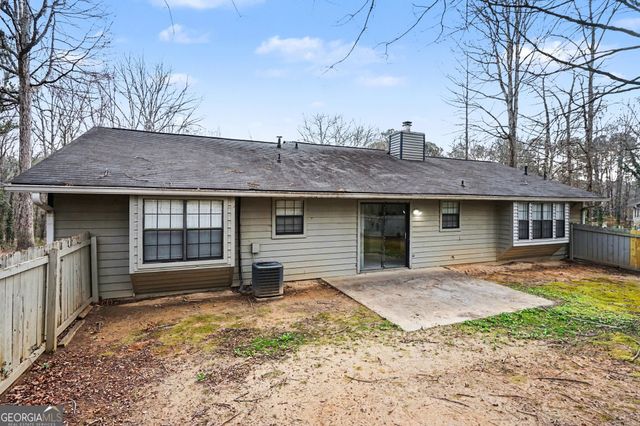 2221 Davis Oaks Court, Stone Mountain, GA 30087
