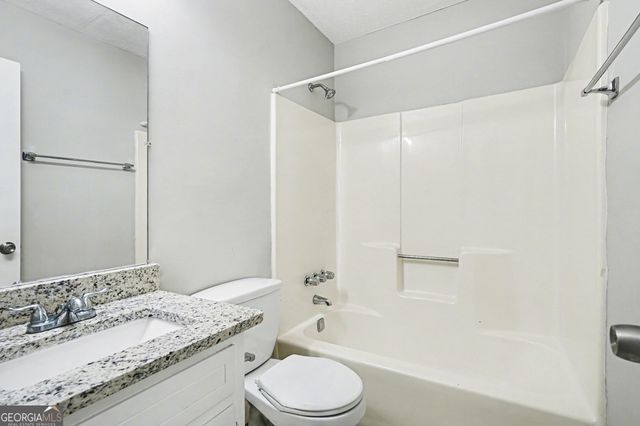 2221 Davis Oaks Court, Stone Mountain, GA 30087