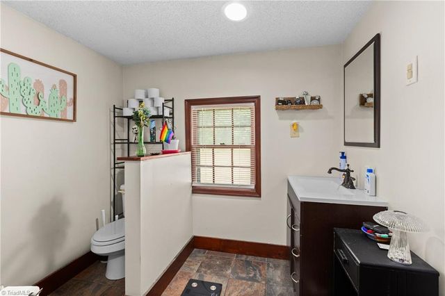 5210 Doris Street, Winston-salem, NC 27105