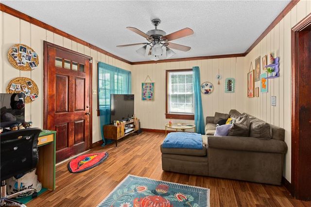 5210 Doris Street, Winston-salem, NC 27105