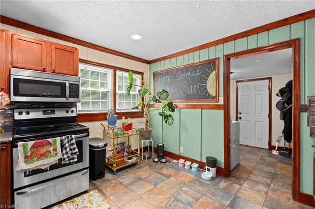 5210 Doris Street, Winston-salem, NC 27105
