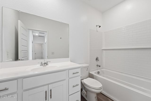 38030 N FRONT RUNNER Lane, San Tan Valley, AZ 85140