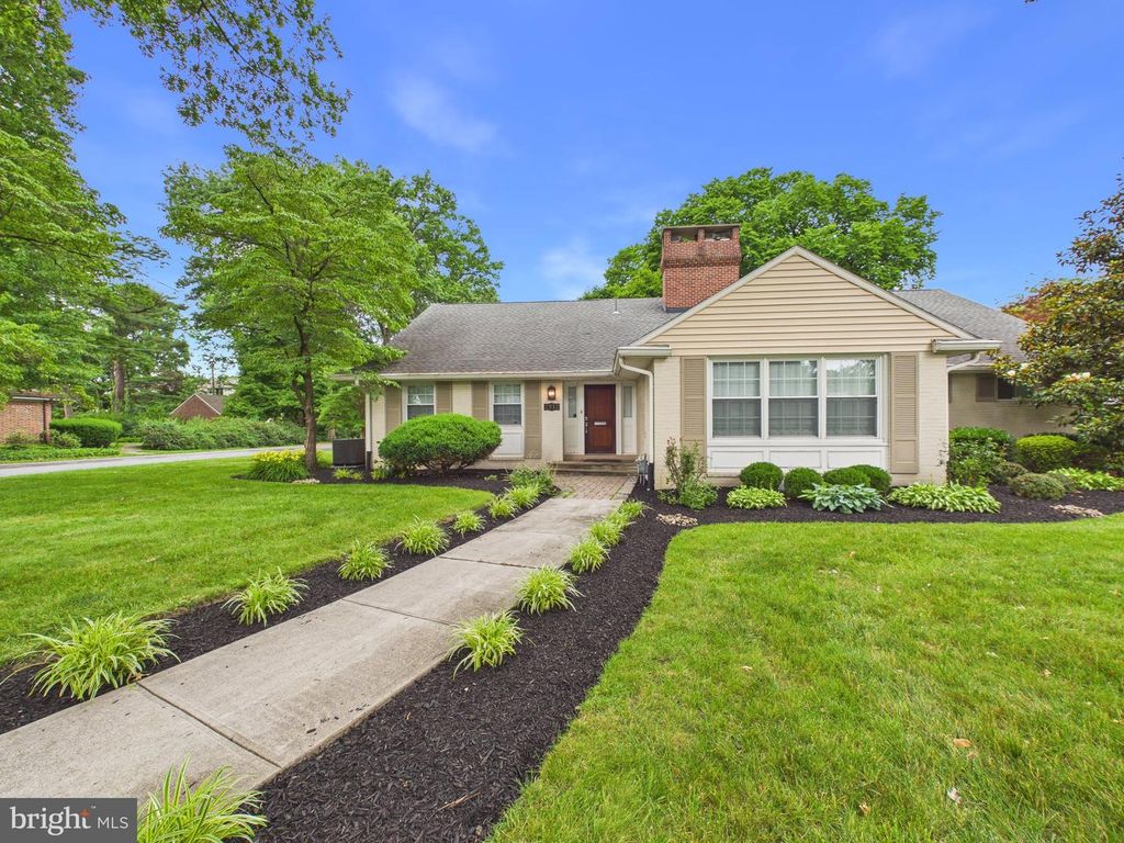 2932 GREEN ST, Harrisburg, PA 17110