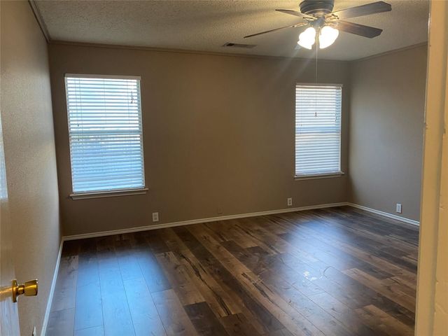 4211 Falcon Drive, Sherman, TX 75092