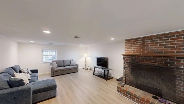 7 Bittersweet Lane, Dennis, MA 02660