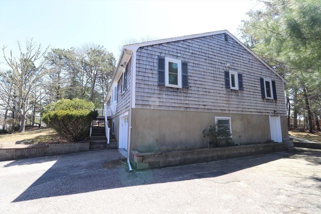 7 Bittersweet Lane, Dennis, MA 02660