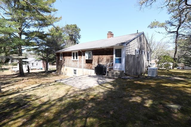 7 Bittersweet Lane, Dennis, MA 02660