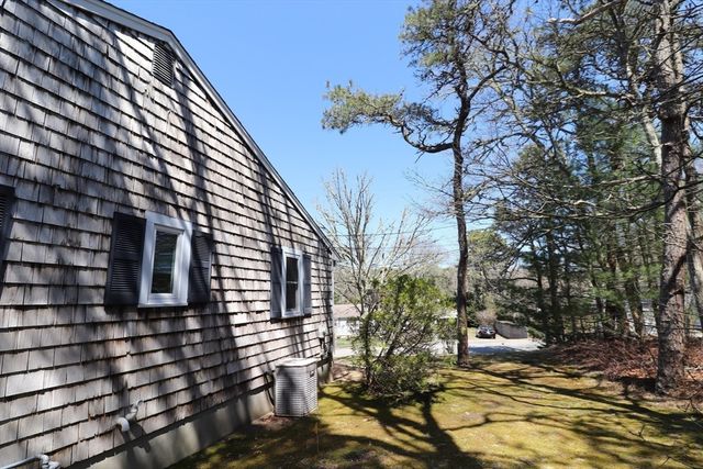 7 Bittersweet Lane, Dennis, MA 02660