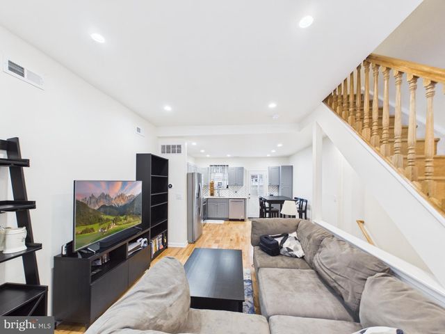 745 S DARIEN ST, Philadelphia, PA 19147