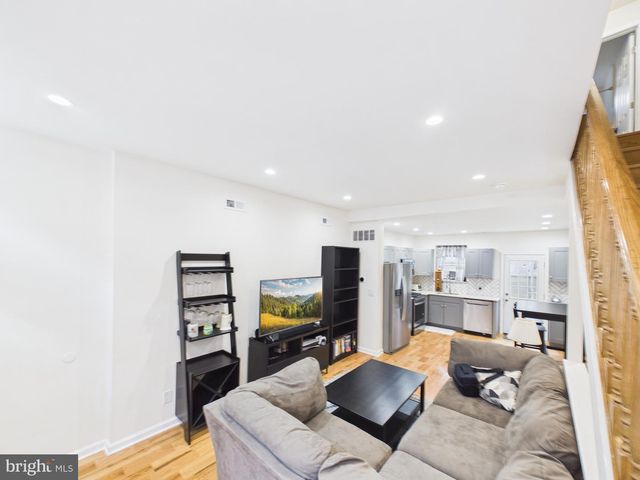 745 S DARIEN ST, Philadelphia, PA 19147