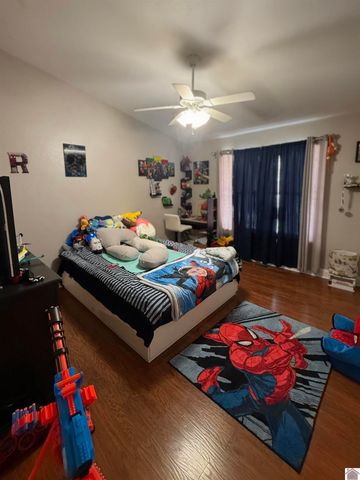 206 Christopher Drive, Cadiz, KY 42211