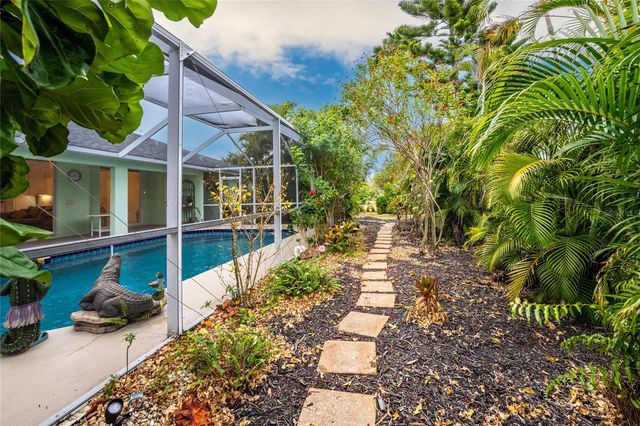 209 MARK TWAIN LANE, Rotonda West, FL 33947