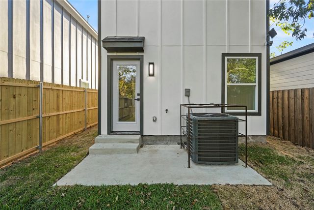 4228 Aztec, Dallas, TX 75216