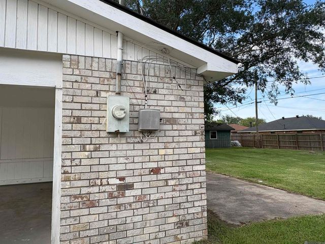 251 Myrtle Grove Dr, Donaldsonville, LA 70346