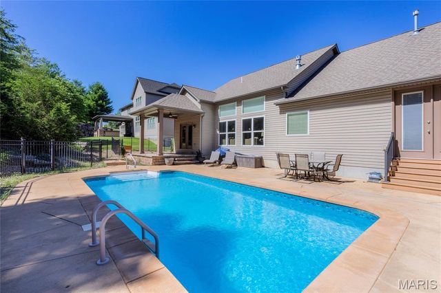 1090 Bridleridge Crossing Spur, Unincorporated, MO 63049