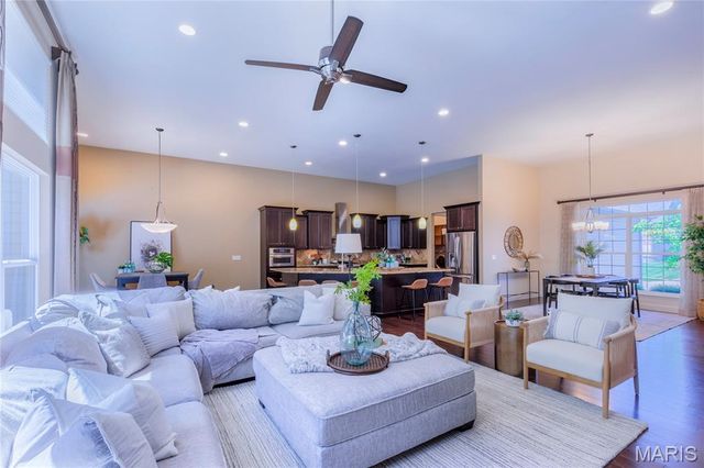 1090 Bridleridge Crossing Spur, Unincorporated, MO 63049