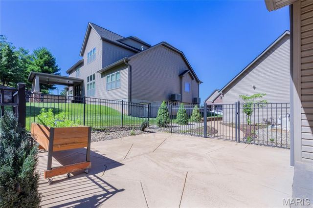 1090 Bridleridge Crossing Spur, Unincorporated, MO 63049