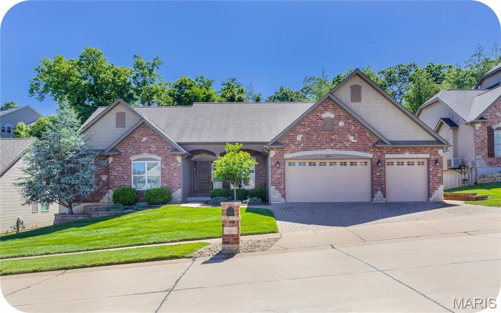 1090 Bridleridge Crossing Spur, Unincorporated, MO 63049