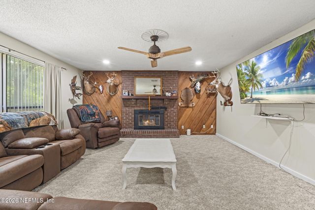 13733 JOHN WILLIAMS Road, Sanderson, FL 32087