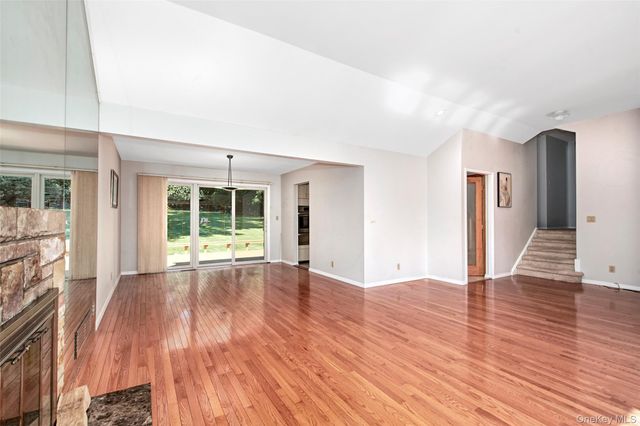185 Pinewood Road, Hartsdale, NY 10530
