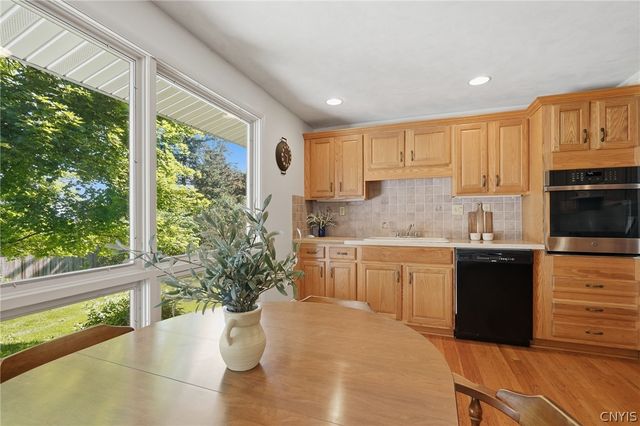 404 Sycamore Terrace, Dewitt, NY 13214