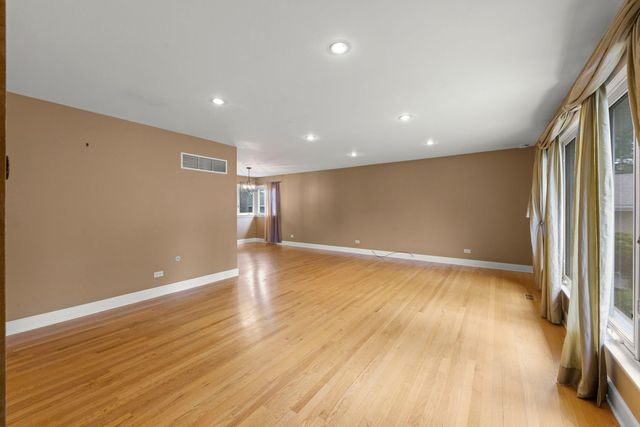 1500 Carson Drive, Homewood, IL 60430