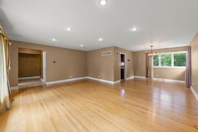 1500 Carson Drive, Homewood, IL 60430